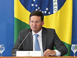 Roma diz que prisão domiciliar de Bolsonaro é ‘medida humanitária’