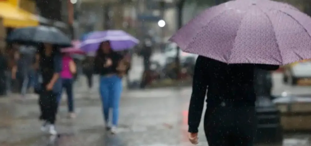 Inmet emite novo alerta de chuvas intensas para Salvador e 151 cidades da Bahia