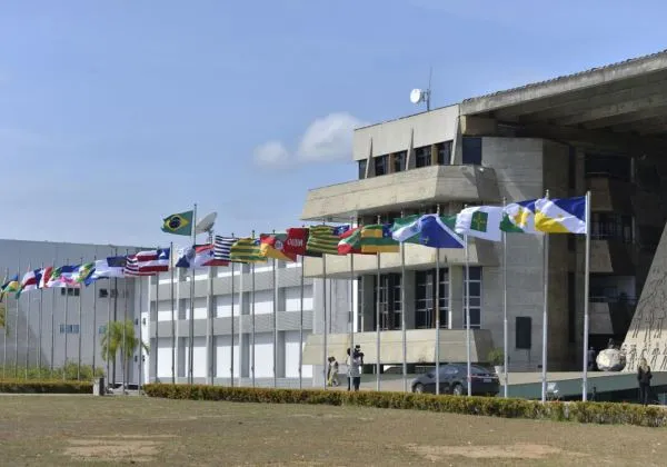 ALBA aprova reajuste salarial de 5,4% para o magistério